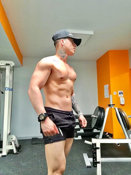 Обнаженная фотография утечки OnlyFans от Yuriandrade