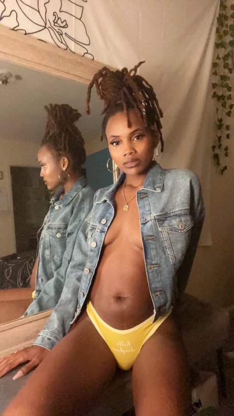 Nacktes geleaktes OnlyFans-Foto von Sugalitia