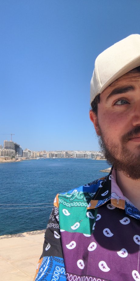 Naakte gelekte OnlyFans-foto van Aaron Sullivan