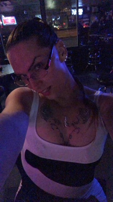 Nikkiedickie OnlyFansリークヌード写真