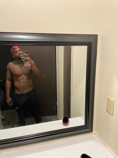 Обнаженная фотография утечки OnlyFans от Iamtylerw