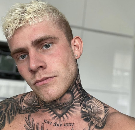 Foto di nudo di fuga di OnlyFans di Kvidir