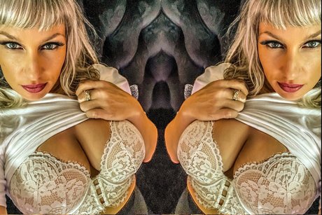 Naken lekkede OnlyFans-bilde av Onecurvyone