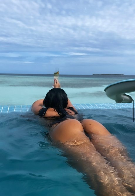 Nahá fotka uniklých OnlyFans od Trish