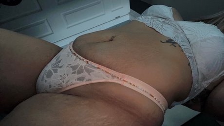 Naken lekkede OnlyFans-bilde av Ash