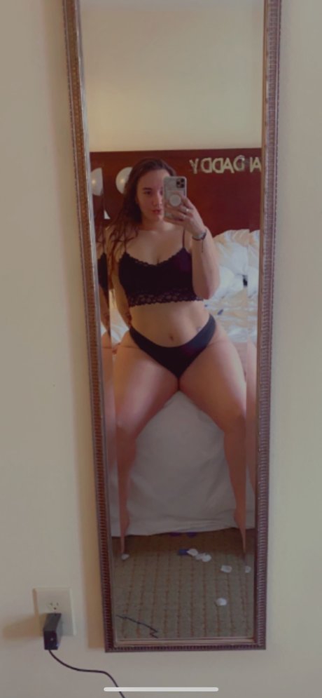 Naken lekkede OnlyFans-bilde av Snow White