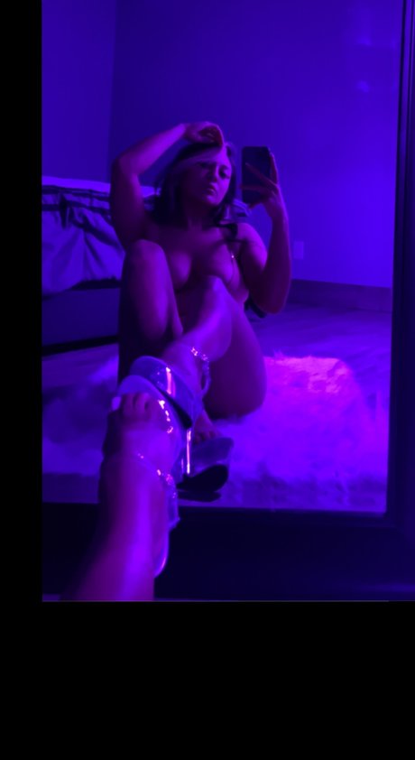 Обнаженная фотография утечки OnlyFans от Valeria Sucia