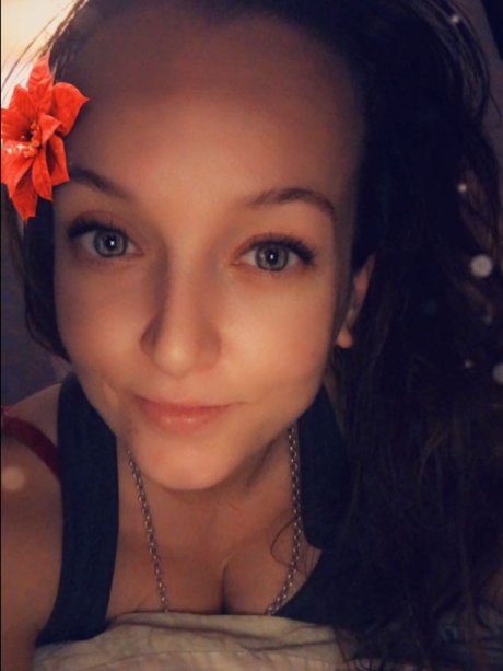 Naakte gelekte OnlyFans-foto van Meeka