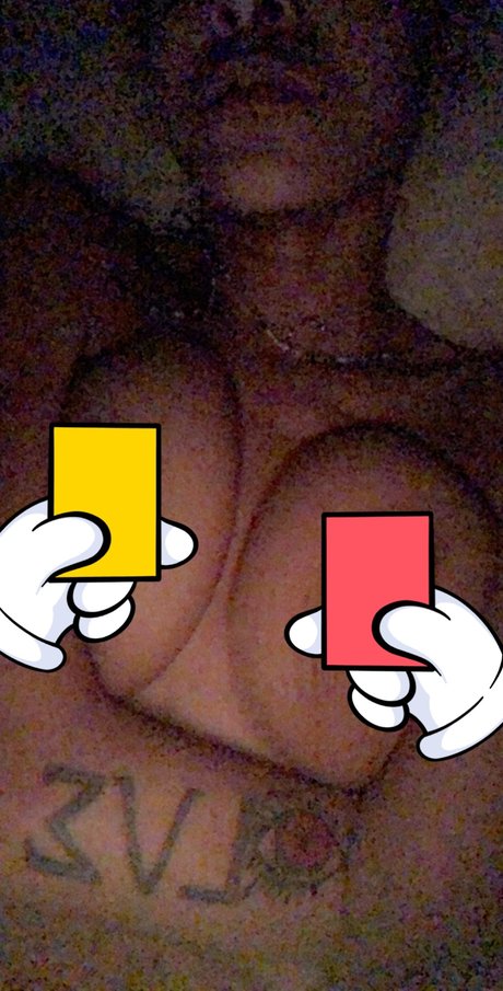 Обнаженная фотография утечки OnlyFans от The Nudist Queen