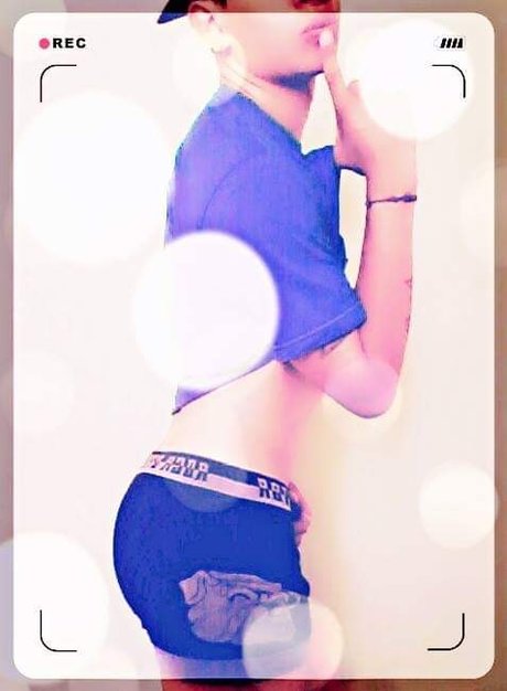 Naken lekkede OnlyFans-bilde av Autor Alex Barros