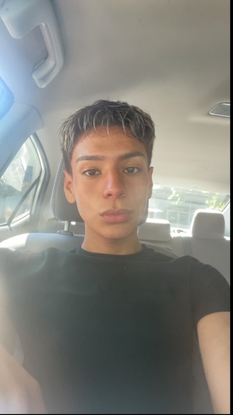 Обнаженная фотография утечки OnlyFans от Tavi 