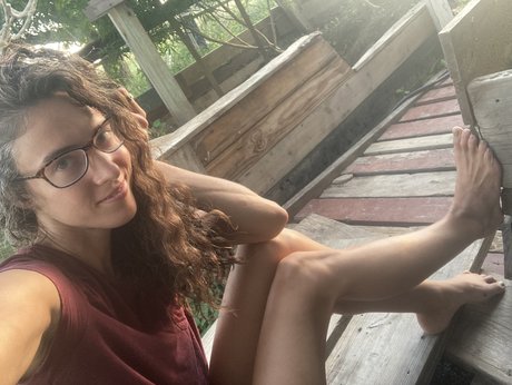 Queen Elizabeth naked leaks OnlyFans pic