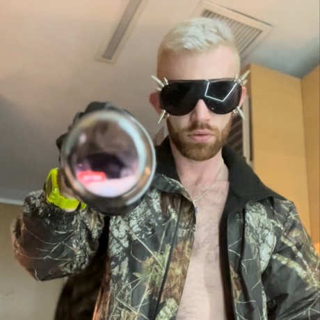 OnlyFans-model Dr F4ggot