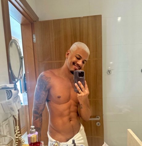 Nacktes geleaktes OnlyFans-Foto von Ferrazrc