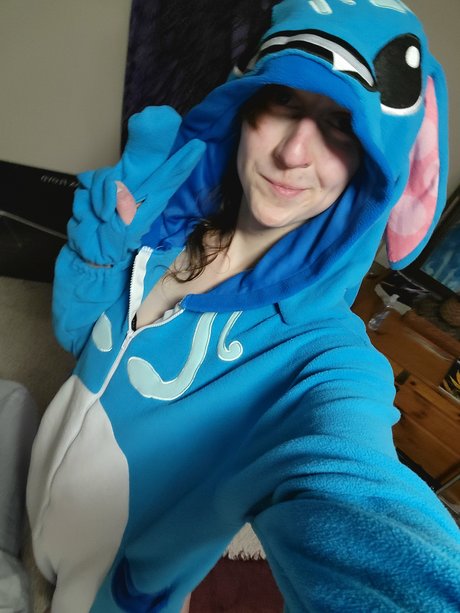 Nacktes geleaktes OnlyFans-Foto von Happygoluckytgirl