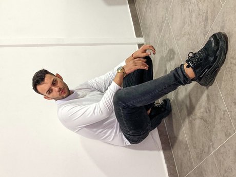 Nahá fotka uniklých OnlyFans od Cristian Carrascal