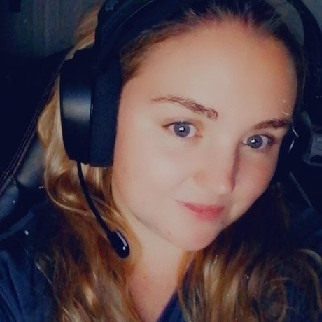 Crystalnotsuspicious OnlyFans泄露裸照