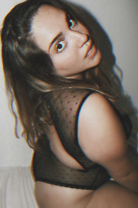 Foto di nudo di fuga di OnlyFans di Stefania Goncalves