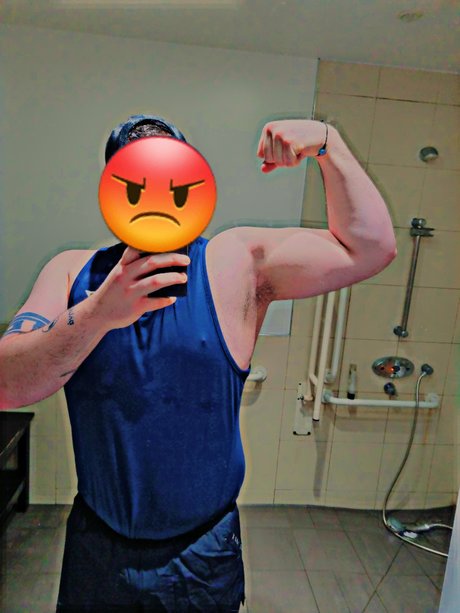 Обнаженная фотография утечки OnlyFans от J