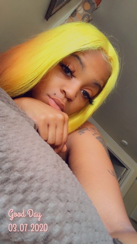 Naakte gelekte OnlyFans-foto van Quells