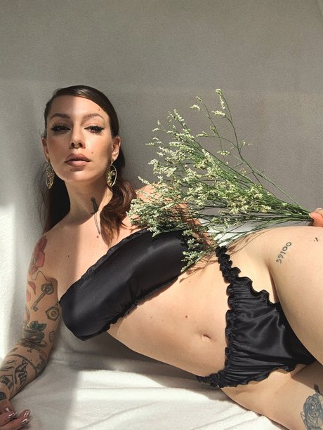 Naken läckt OnlyFans-bild av Joanna