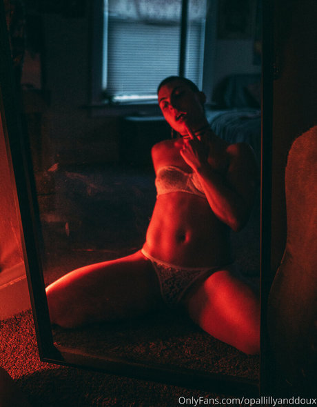 Foto desnuda filtrada de OnlyFans de Opallillyonyx