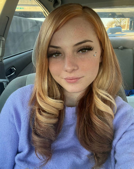 Naken läckt OnlyFans-bild av Gingersbellycontent