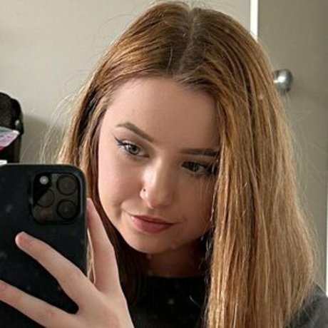 Itsaluraye OnlyFans泄露裸照