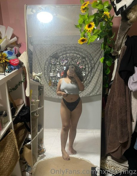 OnlyFans-model Hxnnoyingz