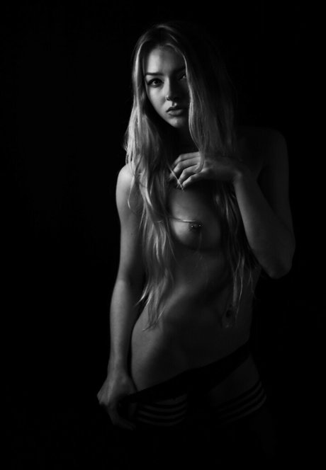 Nacktes geleaktes OnlyFans-Foto von Alice Neale