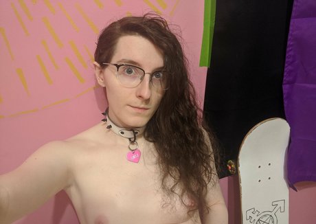 Обнаженная фотография утечки OnlyFans от Ami Brynn