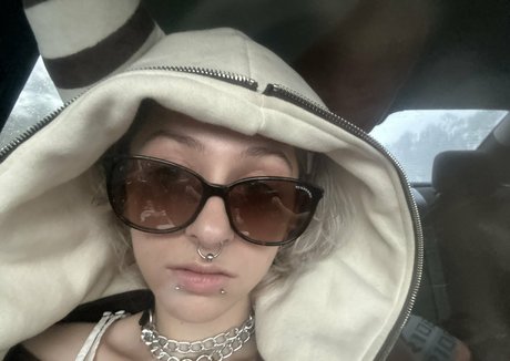 Alasti lekkinud OnlyFans-i pilt Sinfulsheaxxx