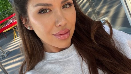 Naken lekkede OnlyFans-bilde av Monicabae