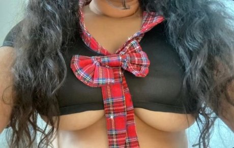 Naken lekkede OnlyFans-bilde av Chiara