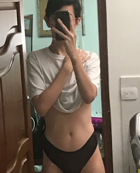 Naken lekkede OnlyFans-bilde av Jos Daniel Cossio A