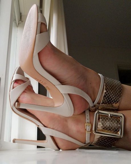 Обнаженная фотография утечки OnlyFans от Love My Feet