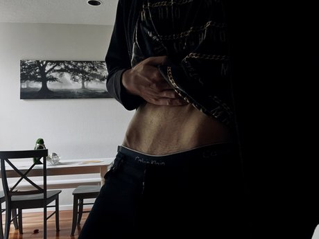 Naakte gelekte OnlyFans-foto van Dylan