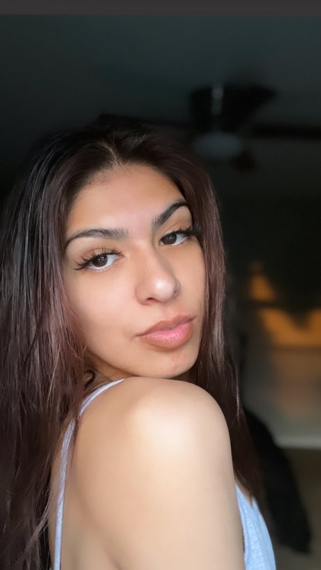 Naken lekkede OnlyFans-bilde av Lola