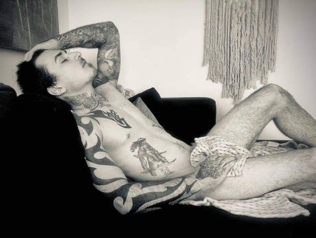 Nahá fotka uniklých OnlyFans od Dave