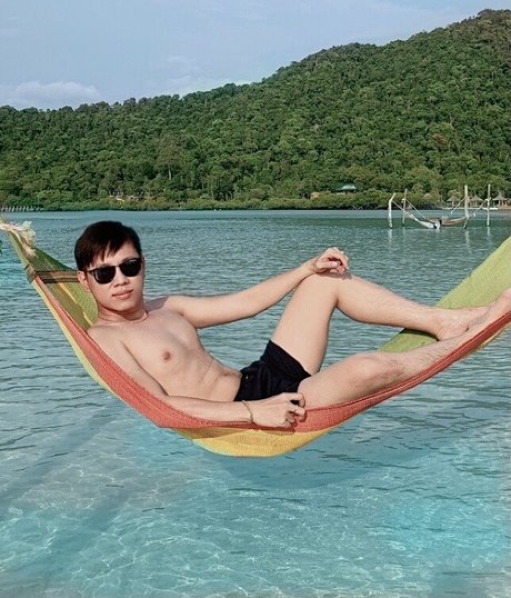 Обнаженная фотография утечки OnlyFans от Kyo Huynhlong 