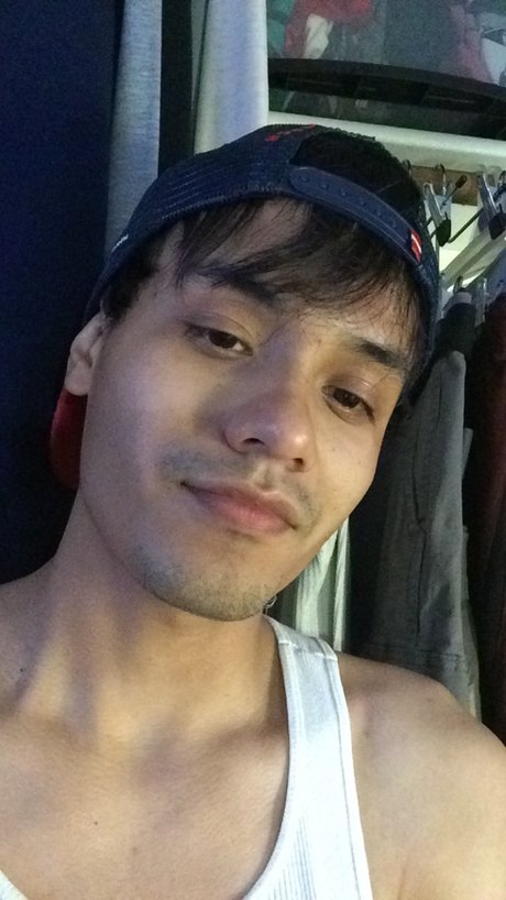 Naakte gelekte OnlyFans-foto van Jose Tovar