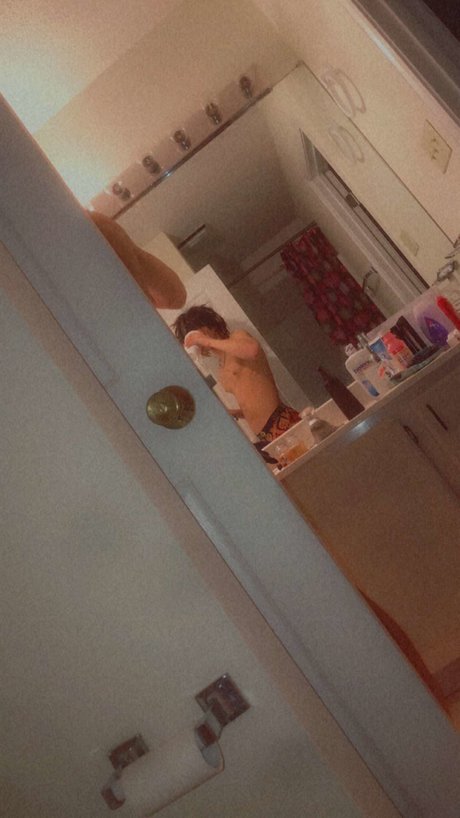 OnlyFans-model Xellow Ray X Maniii