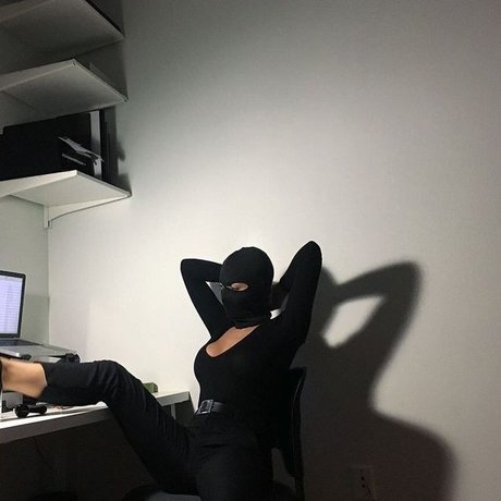 Foto di nudo di fuga di OnlyFans di Baby Adri