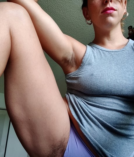 Naken läckt OnlyFans-bild av Uvanextdoor