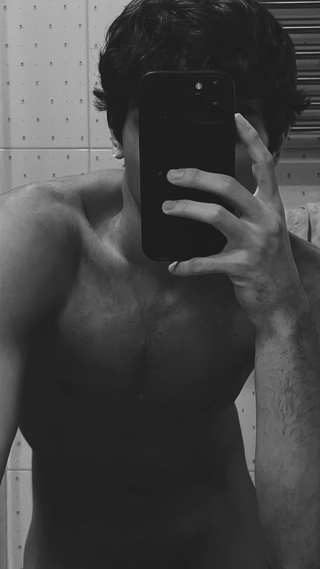 Nahá fotka uniklých OnlyFans od Lore