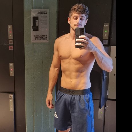 Alasti lekkinud OnlyFans-i pilt Christian