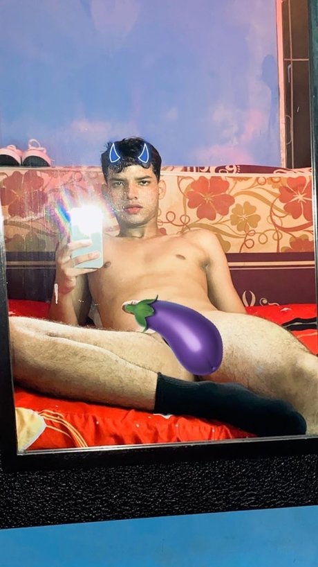 Naken lekkede OnlyFans-bilde av Happy Pin 