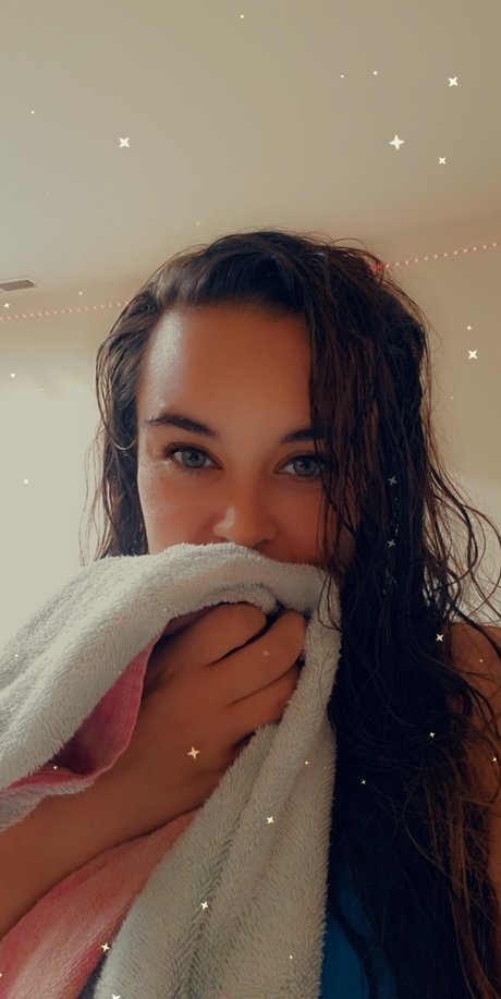 Nacktes geleaktes OnlyFans-Foto von Angie Anarchy