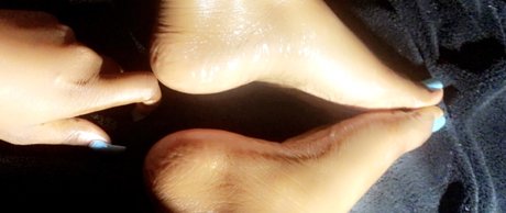 Naakte gelekte OnlyFans-foto van Wrinkle Soles