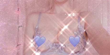 Naken läckt OnlyFans-bild av Bunny Jem